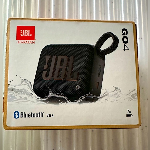 NEW JBL GO 4 PORTABLE BLUETOOTH SPEAKER COLOR: BLACK - Picture 1 of 3